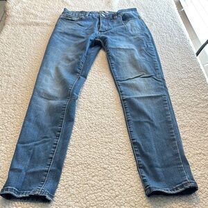 KanCan Medium Wash Skinny Jeans Slightly Distressed